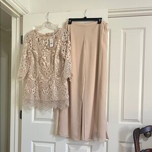 Elegant Lace Wedding Dress in Cream